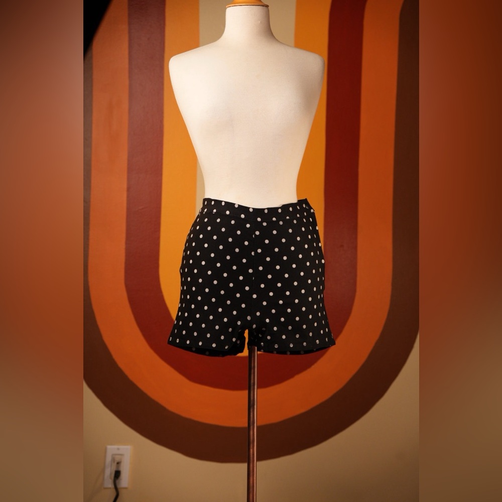 Fifties inspired high waist blue and white polka dot shorts